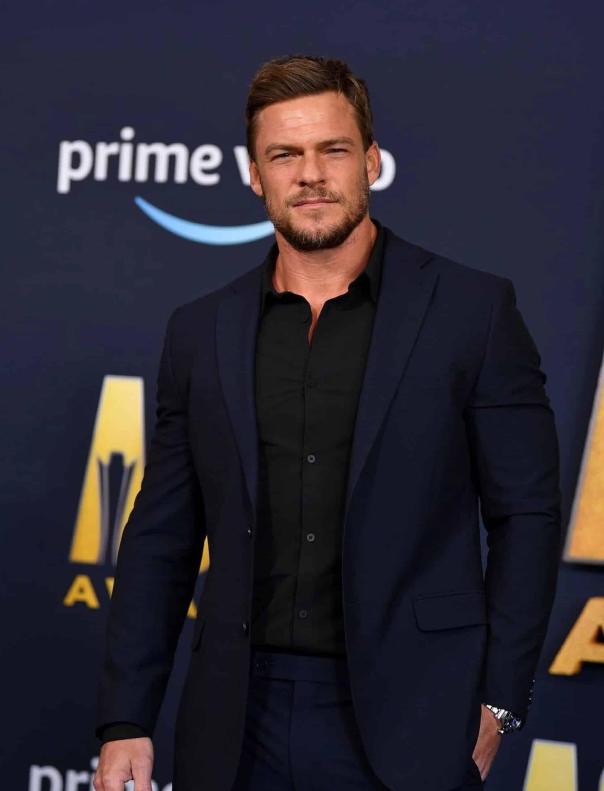 Alan Ritchson, conocido por sus actuaciones en películas y programas de televisión, ha dejado una marca indeleble en la industria del entretenimiento con su talento y carisma únicos. bogartmagazine.mx